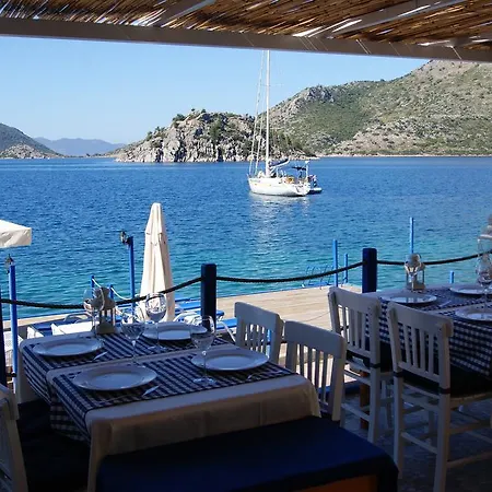 Melek فندق بوزبورون