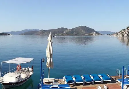 Melek 4* بوزبورون