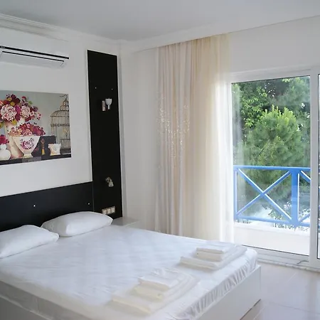 Melek فندق بوزبورون