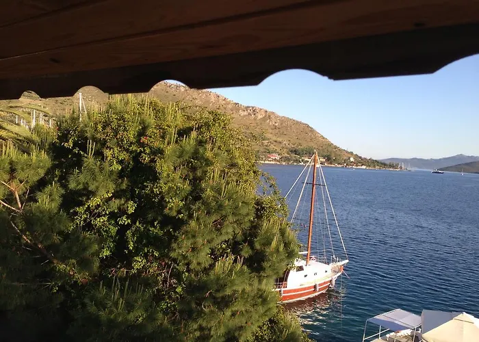 Ξενοδοχείο Melek 4*