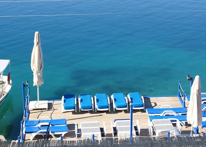 Melek Бозбурун