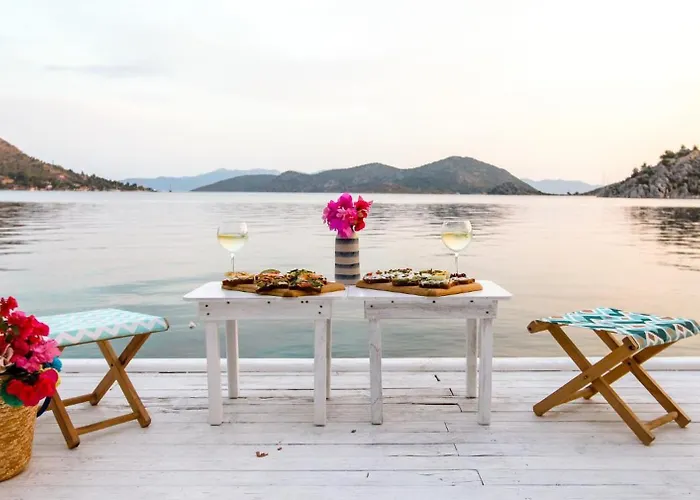 Melek Бозбурун