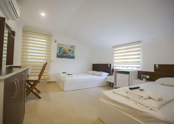 Melek Бозбурун