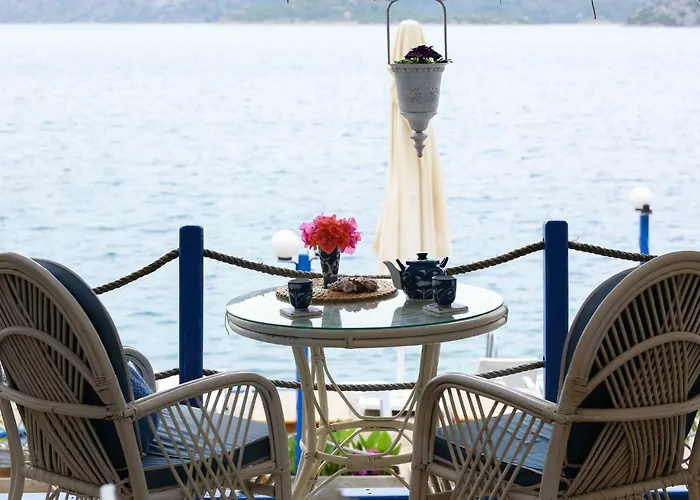 Melek Бозбурун